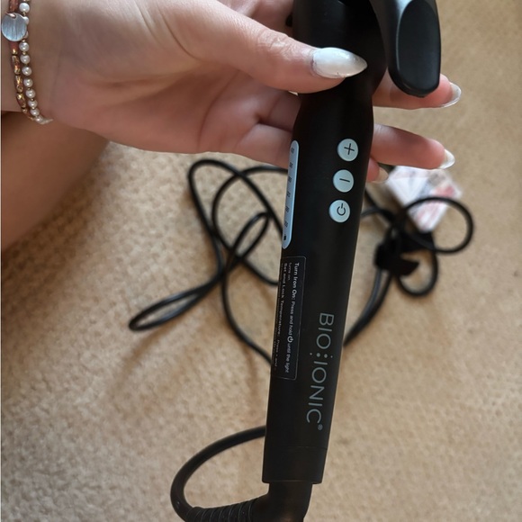 Bioionic Curling Iron - Picture 3 of 4